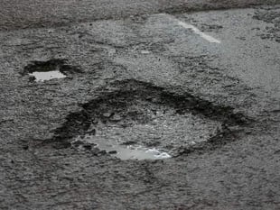 ‘Lack of common sense’ and ‘shoddy’ repair of potholes: councillors
