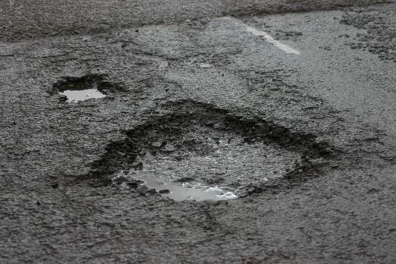 ‘Lack of common sense’ and ‘shoddy’ repair of potholes: councillors
