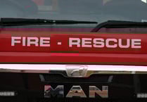 UPDATE: Thatched roof fire still ongoing at Bondleigh between Crediton and Winkleigh