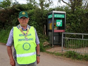 New Buildings now has a defibrillator in the old telephone box