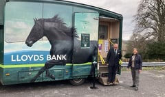 MP welcomes Lloyds Bank commitment to mobile banking services