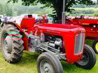 Thorne’s Farm Shop Tractor run for Hospiscare