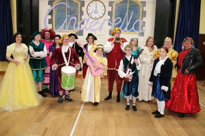 The full cast of the ANTS pantomime ‘Cinderella’.  AQ 5734
