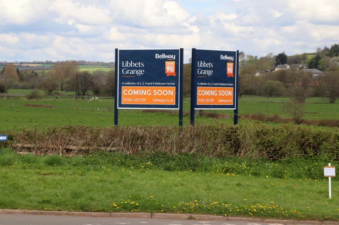 A view of the new signs at the Peddlarspool/Creedy Bridge site bearing the name, Libbets Grange.  AQ 6005