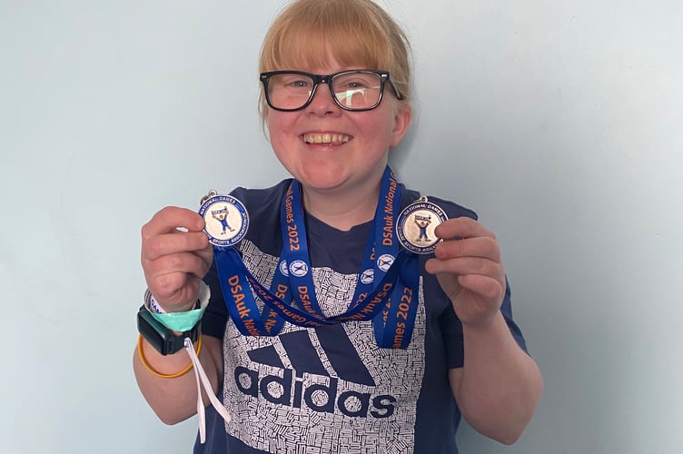 Dee Weiner, who achieved two silver medals at the 2022 National Dwarf Sports Games.