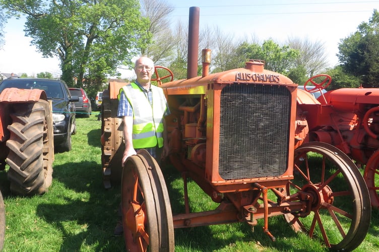 The spade lugs for the rear wheels and the metal rim on the front ones could be seen on organiser Mike Lee’s Allis-Chalmers.  SR 1844
