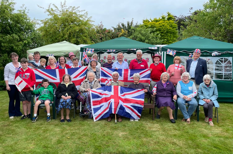Meadow Gardens residents at their Jubilee Party. AQ 9076