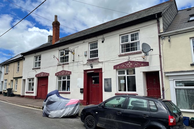 The Kings Arms in Crediton has been sold to a local builder.
