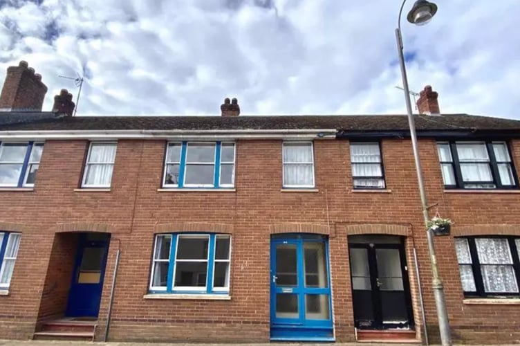 cheapest crediton