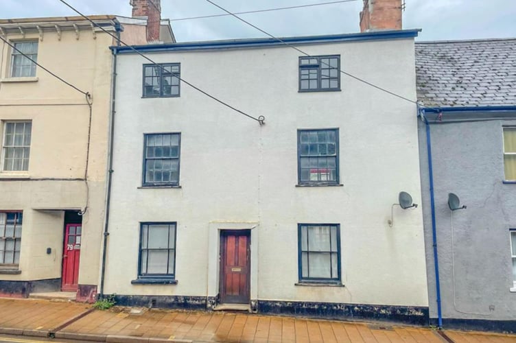 cheapest crediton