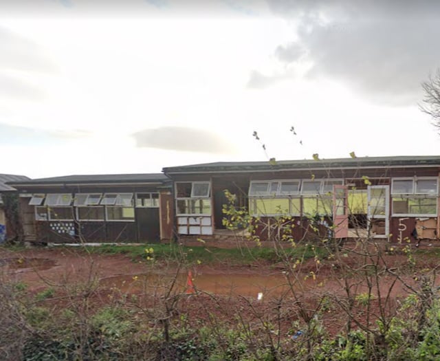 Primary school site graduates to housing as council approves plans 