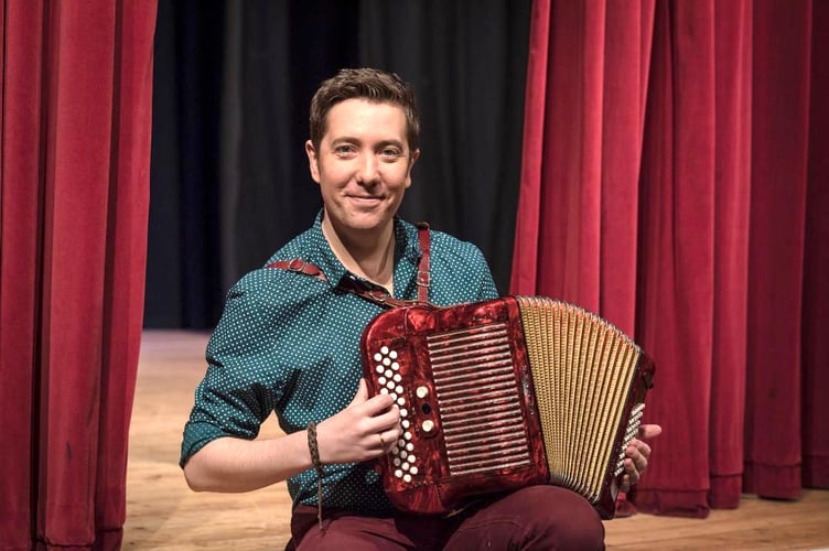 Jim Causley will play at Cheriton Bishop Parish Church on October 15.