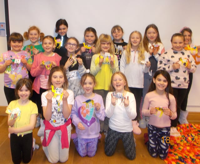 4th Crediton Brownies enjoyed holiday 'around the world'
