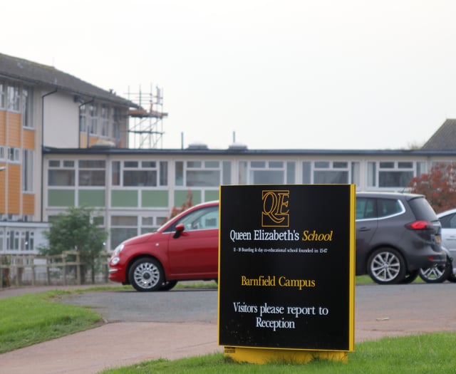 500 QE students walk to and from Crediton to Sandford
