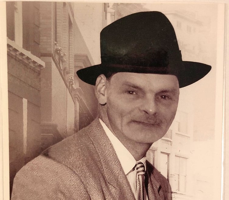 Roy Beckett.
