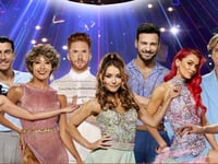 Strictly stars on their way to city