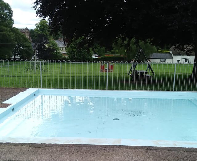 Letter: Crediton Police paddling pool warning

