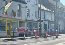 Traffic lights now in Crediton High Street due to unstable structure