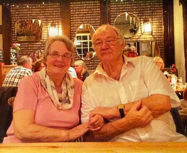 Former Crediton Pet Shop owner and ‘Courier’ driver fondly remembered
