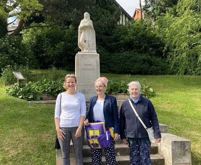 Second Coronation Walk in Crediton took place  in brilliant sunshine