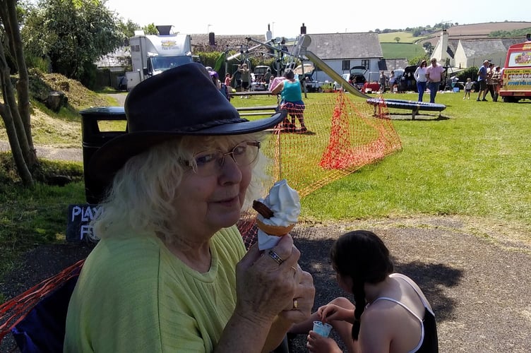 Lyn Hayes enjoying an ice cream at the Car Boot Sale.