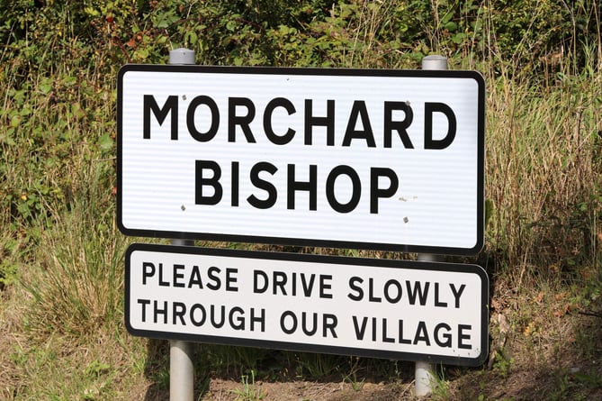 Morchard Bishop.  AQ 3654