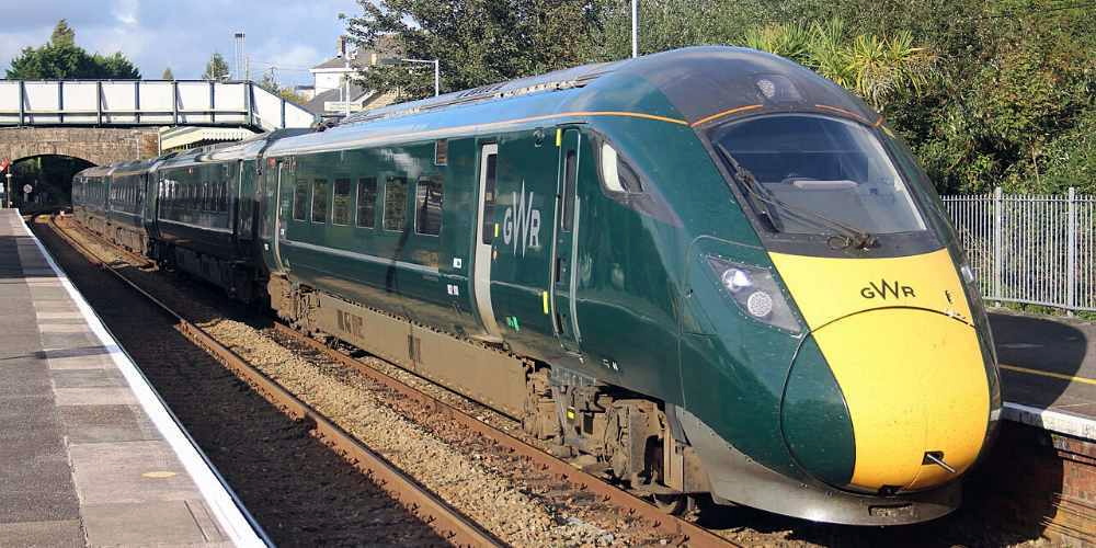 Rail passengers in South West feel 'second-class', Devon MP says
