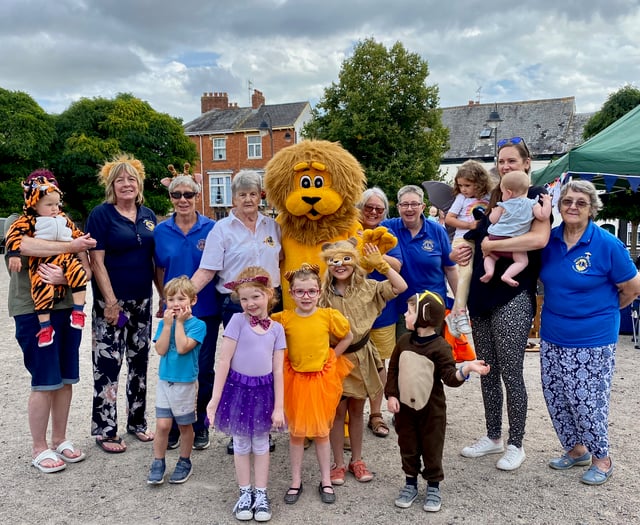 Crediton Lions picnic and fancy dress competition
