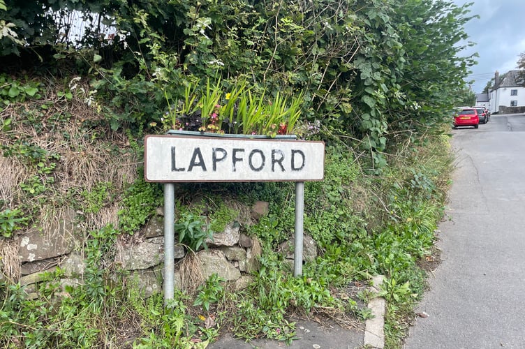 One of the existing Lapford village signs. AQ 7627