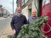 Work to put up Crediton’s Christmas trees begins

