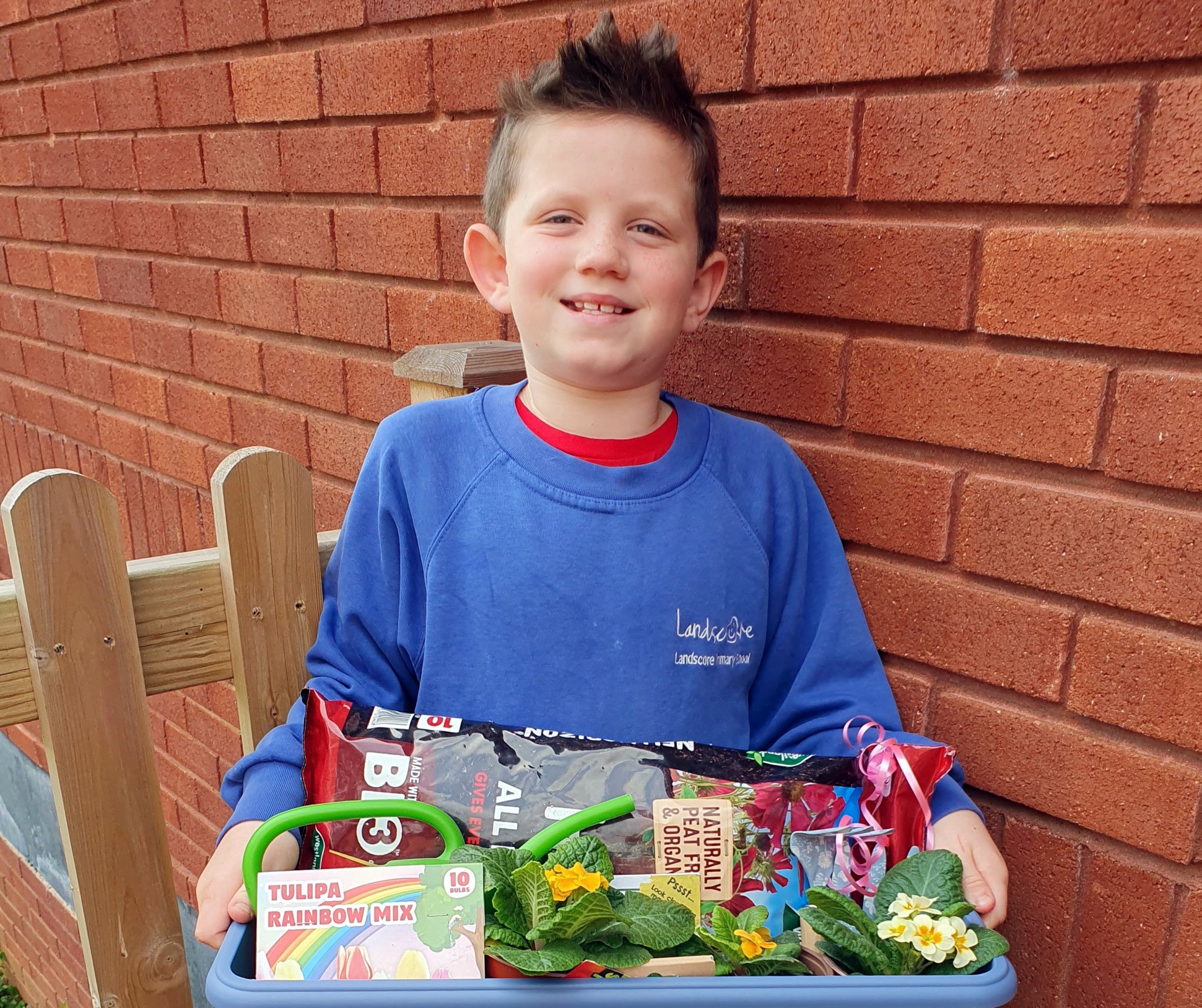 Children win books and prizes for completing Summer Reading Challenge at Crediton Library