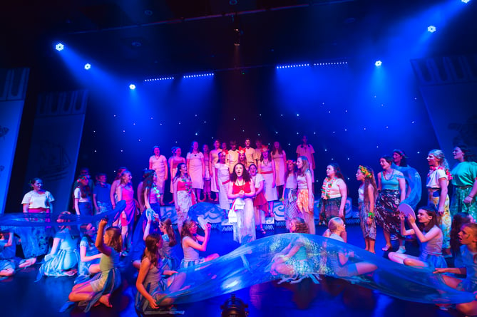 QE Theatre Academy Year Seven and Eight’s production of ‘Moana Jr’. 