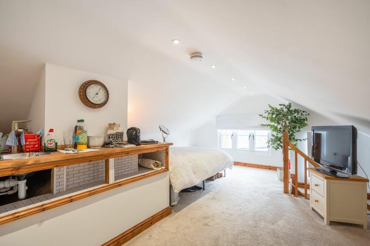 crediton cottage