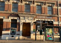 Lloyds Bank submits planning to remove ATM and close the Crediton branch
