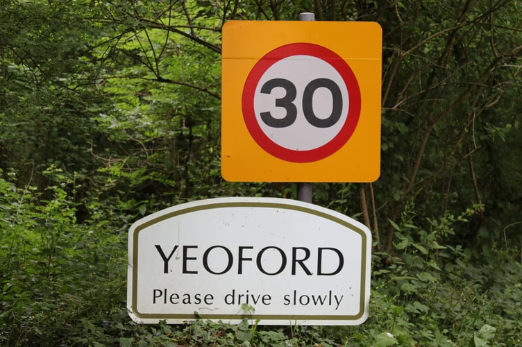 Yeoford sign IMG_2328 2.JPG