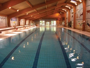 Crediton and District Swimming Club gets Crediton Town Council Grant
