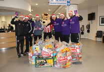 Youngsters in hospital treated to visit from Exeter City FC players
