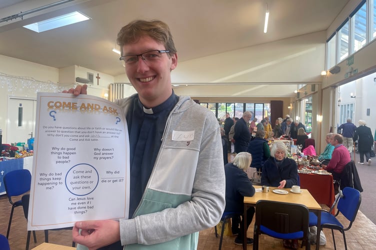 Rev Lewis Eden ran a ‘Come and Ask’ session about faith.  AQ 0730