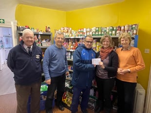 Crediton Football Club donates £120 to Crediton Foodbank
