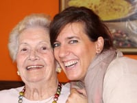 8 ways to support somebody with dementia at Christmas
