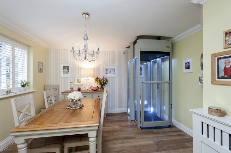 Stiltz -Dani Watts - Woodley