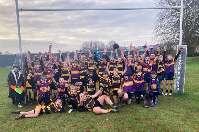 Crediton RFC Under 12’s with the Marr Rugby Club team.
