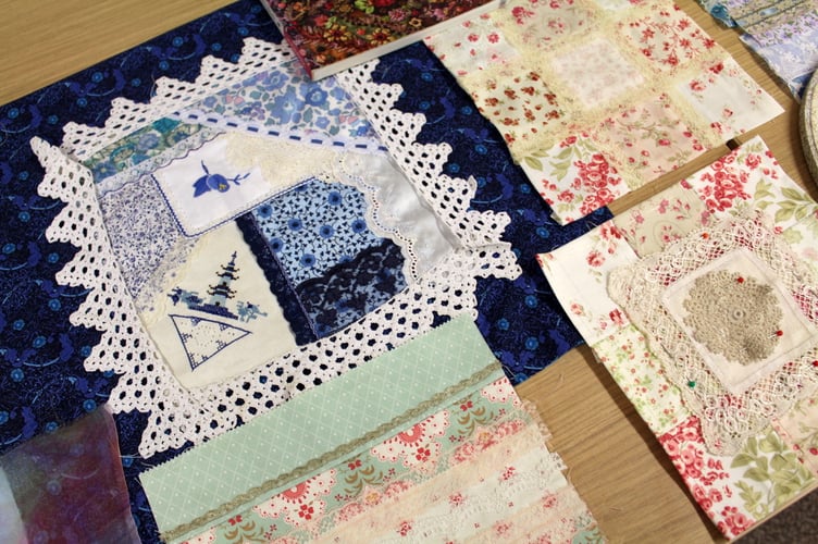 Reusing old patchwork and lace. SR 9459