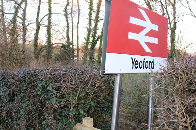 Yeoford Station sign.  SR 9482

