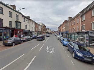 Crediton residents and shoppers petition against parking meters
