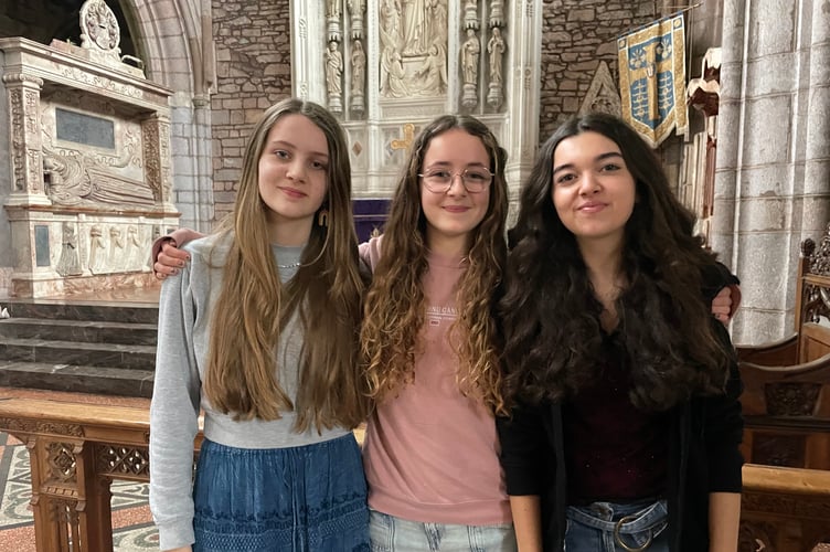 Seraph, the three-part harmony group, comprises Amy, Jess and Lydia. See more on Instagram: weareseraph . AQ 6011