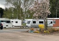 Caravans in car park closes Crediton leisure centre
