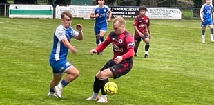 Champions Bovey overwhelm Crediton

