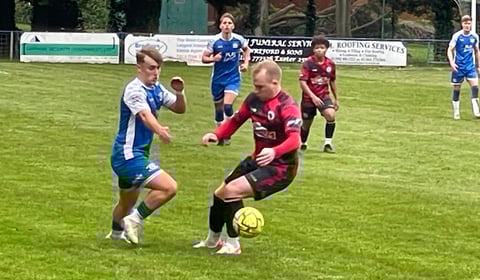 Champions Bovey overwhelm Crediton
