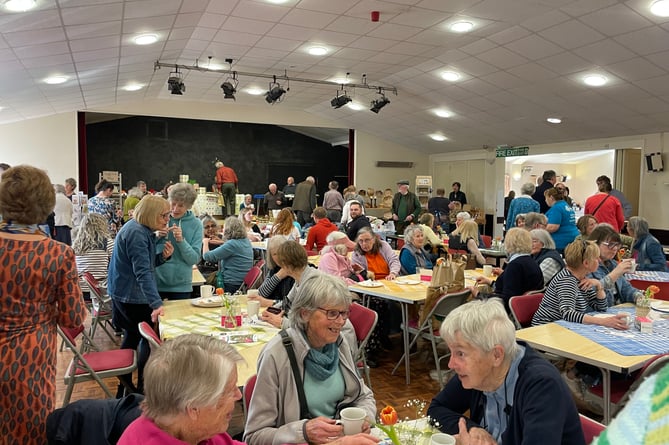 There was a great crowd at the Craft Fair and Coffee Morning in aid of Hospiscare.  AQ 0094
